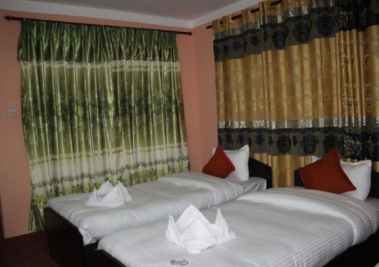 Travellers Dorm Bed & Breakfast Катманду Екстериор снимка