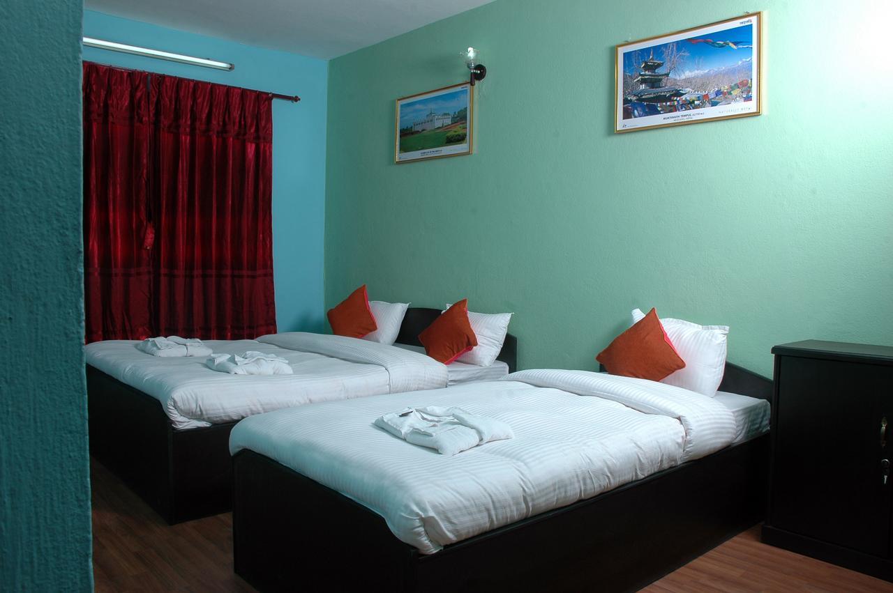 Travellers Dorm Bed & Breakfast Катманду Екстериор снимка